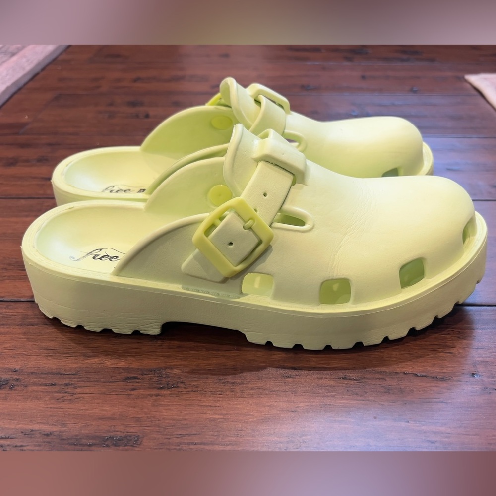 FREE PEOPLE Karlie Buckle Clog Size 8 - Picture 5 of 13